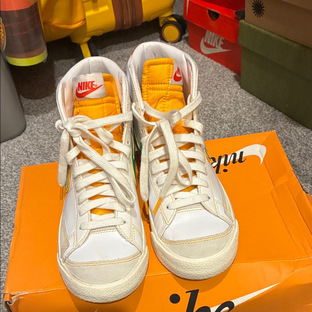 Nike Kids High-Top Sneakers in White and Yellow